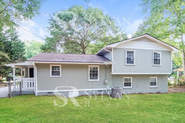 Building Photo - Coming HOME never felt so good!