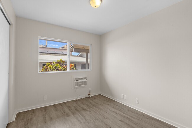 Building Photo - 117-117 Pelanaki St
