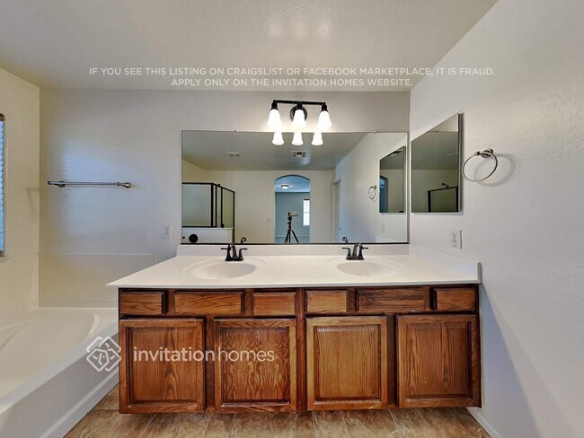 Building Photo - 9232 N 180th Ln