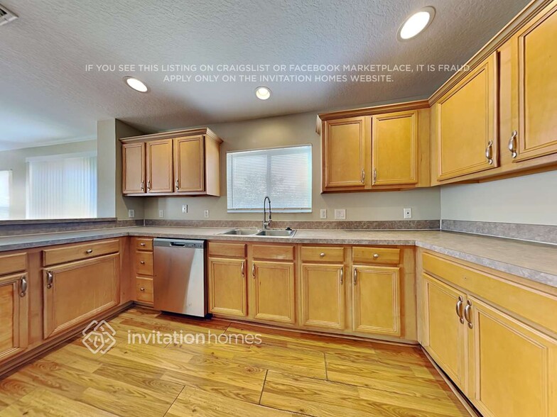 Building Photo - 11811 Mango Cross Ct