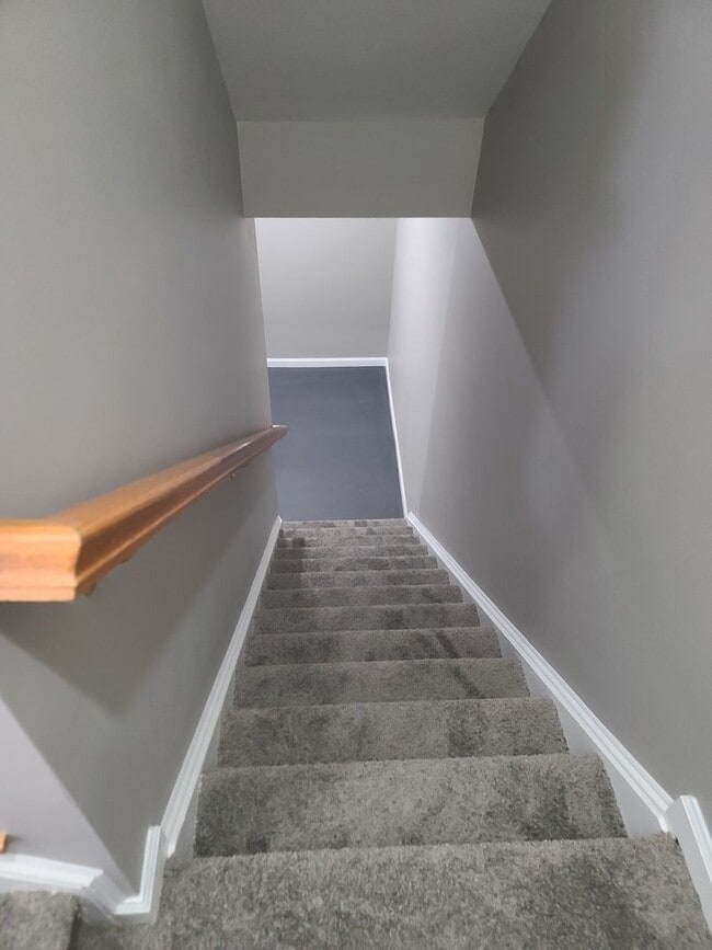 Building Photo - 3 Bedroom 2 1/2 bath Townhome for Rent in Waynesboro