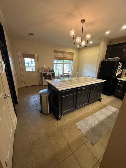 Building Photo - 2126 Belle Point Aly