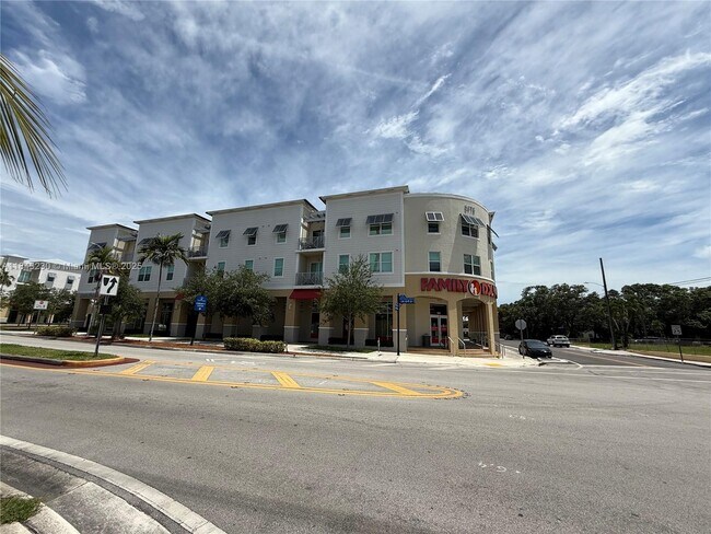 Building Photo - 5978 SW 64th St