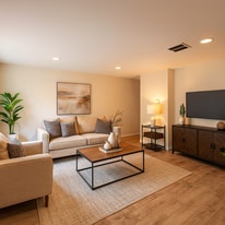 Building Photo - 10014 River St