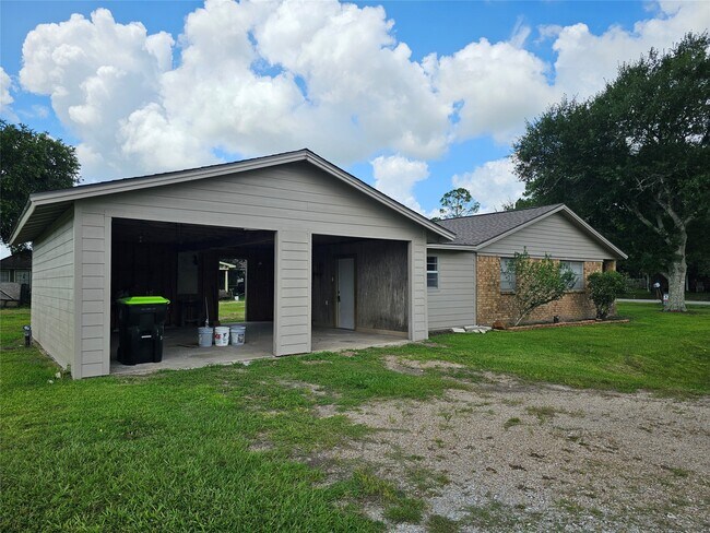 Building Photo - 120 Ronald Ave