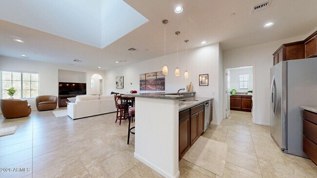 Building Photo - 3935 E Rough Rider Rd