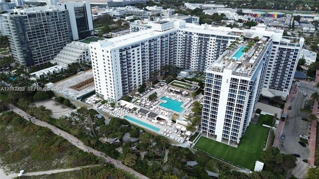 Building Photo - 2301 Collins Ave
