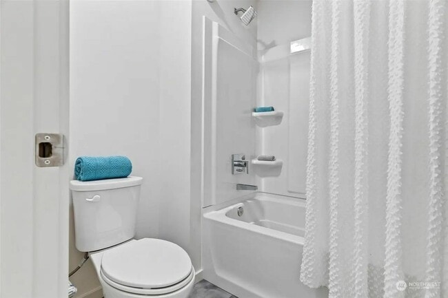 Building Photo - 8412 55th Pl NE