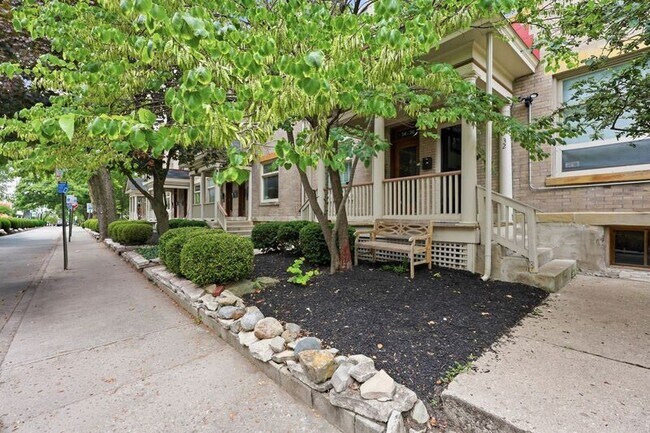 Building Photo - 34 Buttles Ave