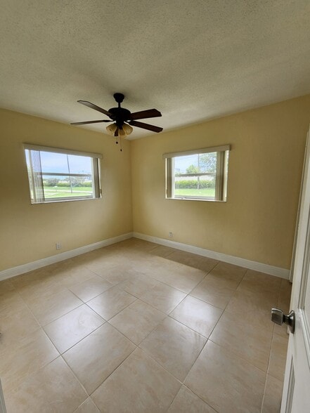 Building Photo - 340 NW 4th Ave