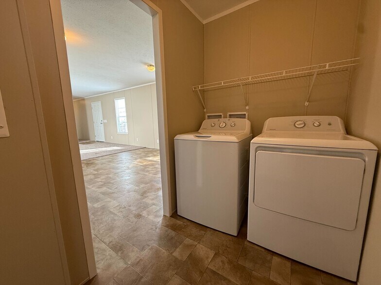 Building Photo - 71618 Penny Ct