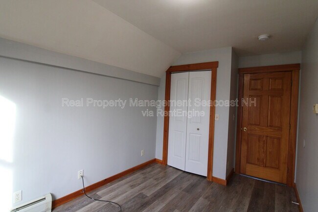 Building Photo - 34 1st St