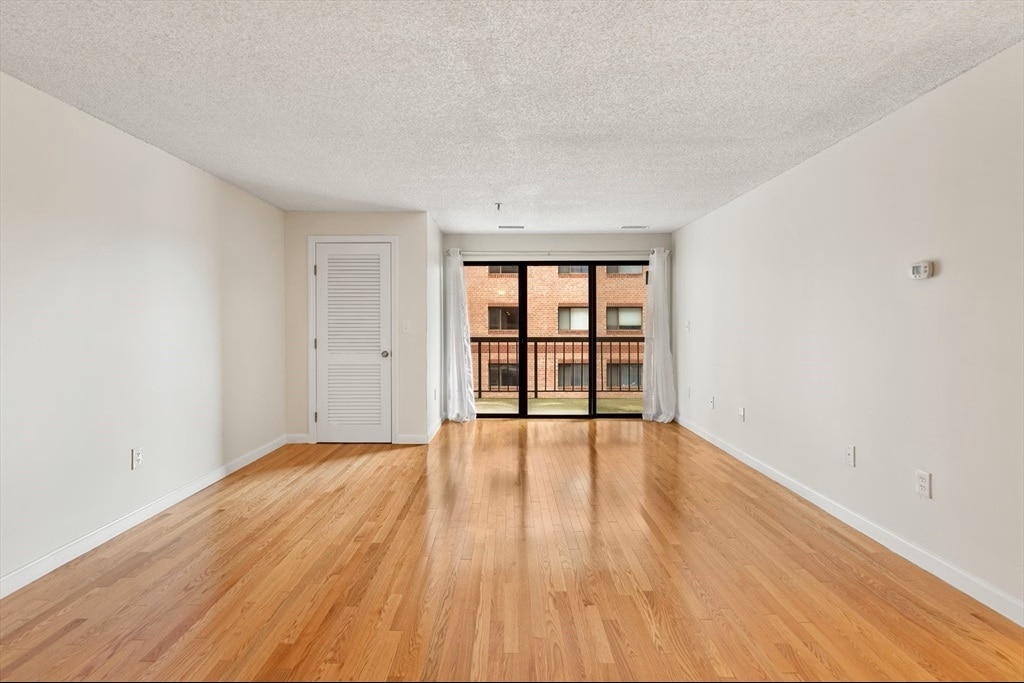 Building Photo - 3920 Mystic Valley Pky