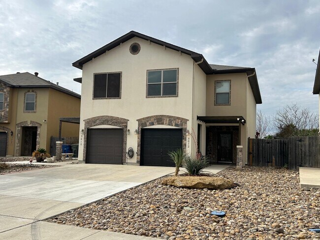 Building Photo - 5012 Lost Hills Trail