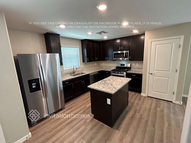 Building Photo - 3938 S 79th Dr