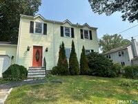 Building Photo - 14 Normandy Dr