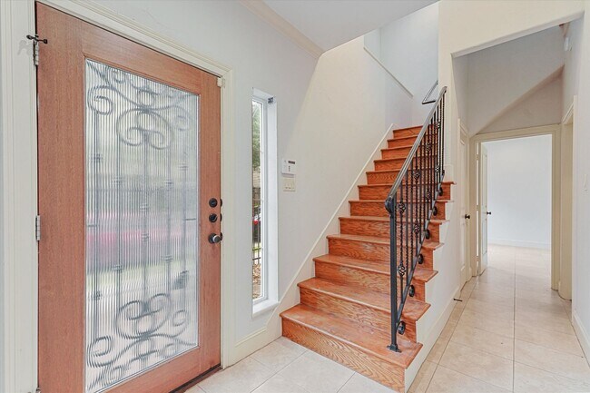 Building Photo - Exceptional Home in a Prime Location!