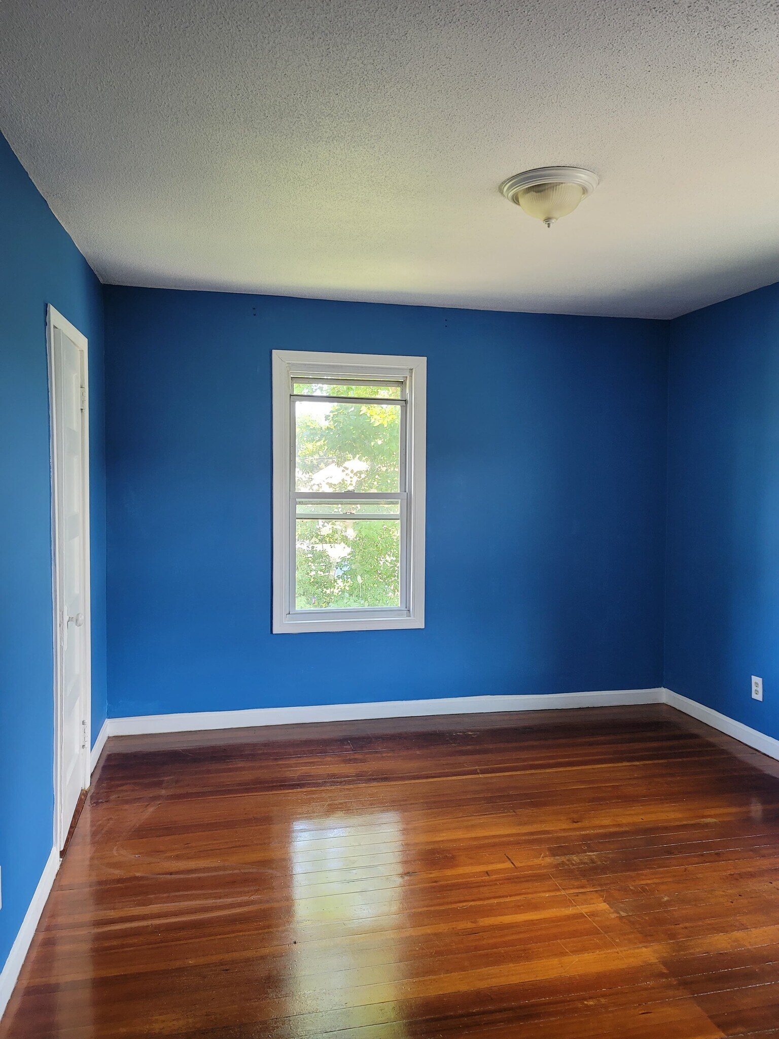 bedroom 2 - 50 Southworth St