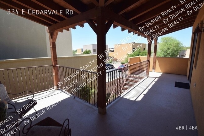 Building Photo - 334 E Cedarvale Rd