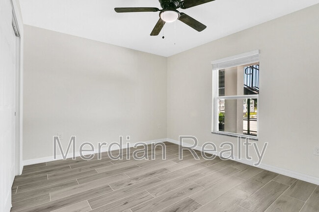 Building Photo - 2300 Fox Hollow Dr