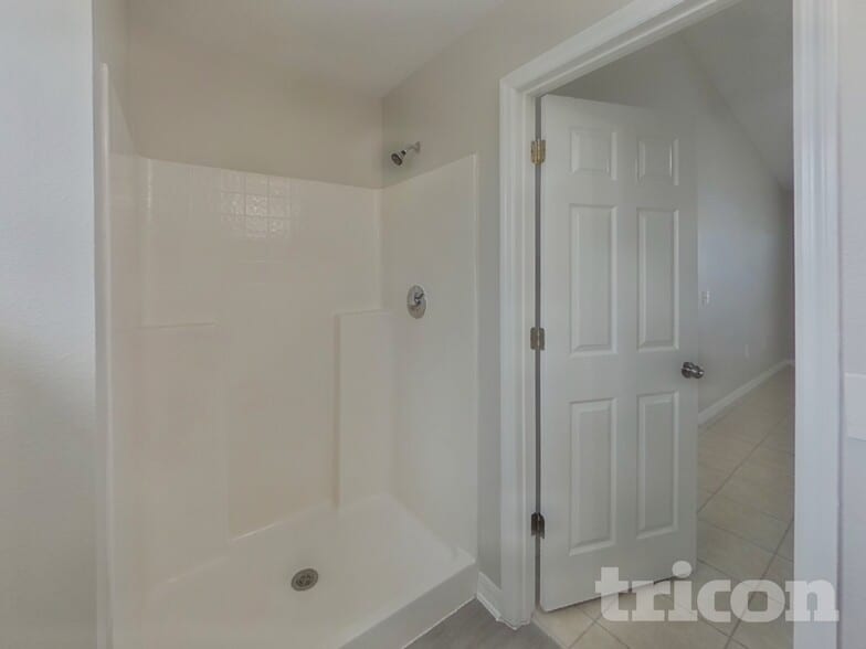 Building Photo - 810 Ognon Ct
