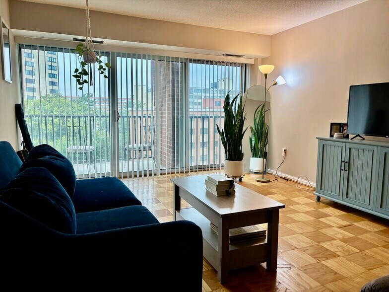 Hardwood Floors Throughout - 1300 Army Navy Dr