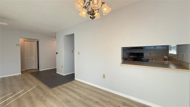 Building Photo - 555 Hunter Cir