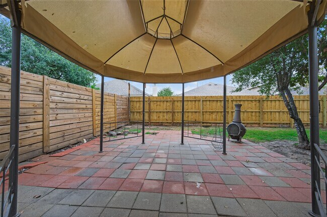 Building Photo - 6102 Crakston St