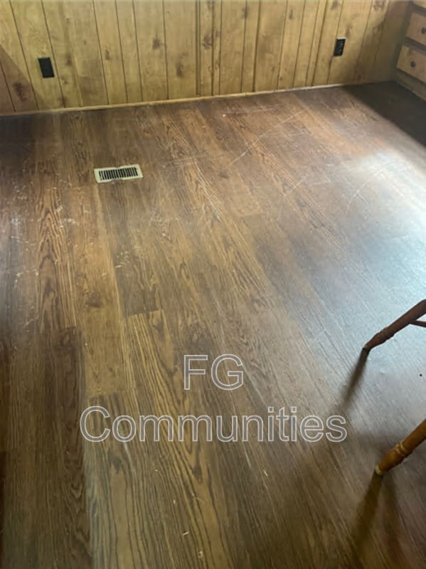 Building Photo - 3610 Highlands Rd