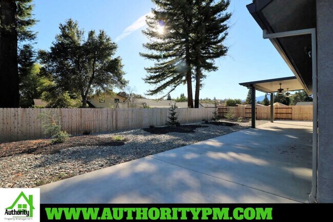 Building Photo - 3071 Bedrock Ln