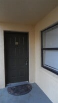 Building Photo - 9999 Summerbreeze Dr