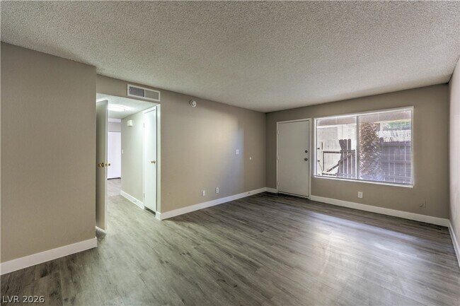 Building Photo - 1481 Living Desert Dr