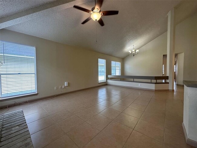 Building Photo - 16034 Barbarossa Dr