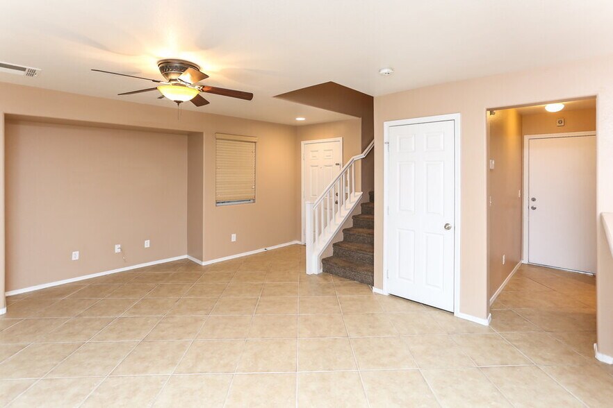 Building Photo - 8204 W Wildwood Glen Dr