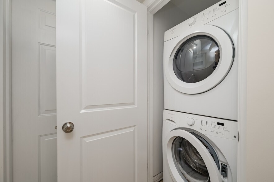 laundry - 1873 3rd St NW
