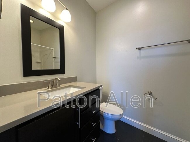 Building Photo - 444 Haywood Rd