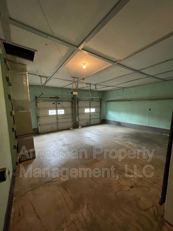 Building Photo - 523 E Duncan St