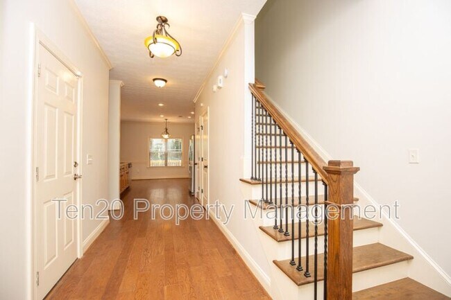 Building Photo - 7177 Helen Dr