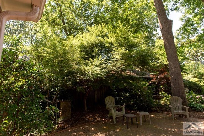 Building Photo - 285 Hampton Ct