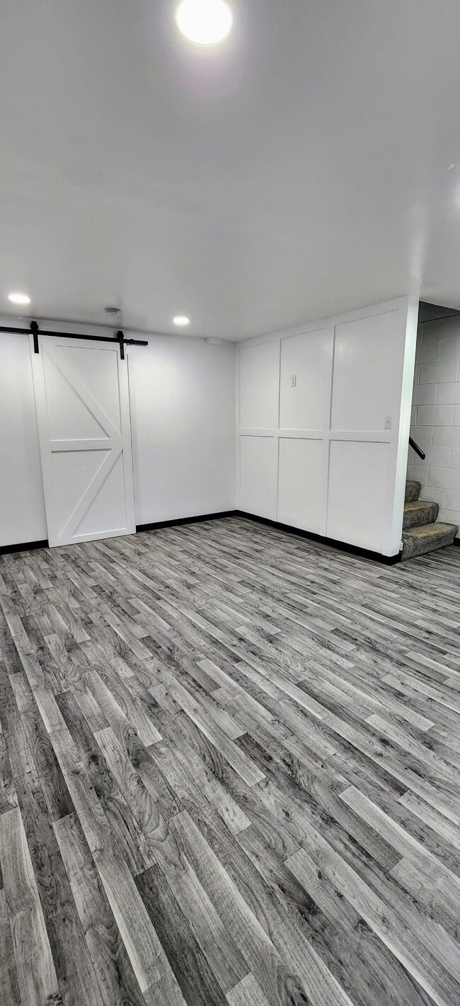 Building Photo - 7515 Cloman Way E