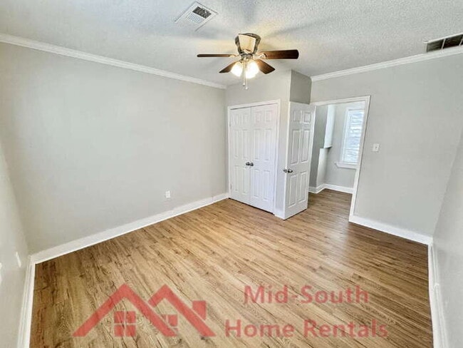 Building Photo - 2603 Carnes Ave