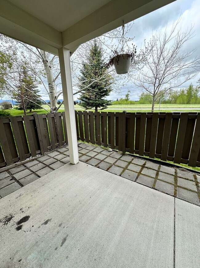 Building Photo - MIE451