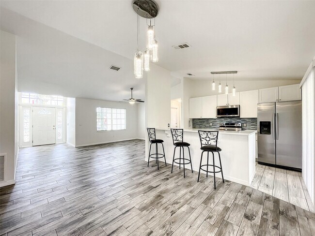 Building Photo - 2887 SW Ann Arbor Rd