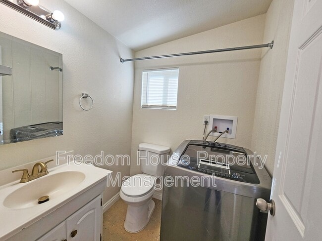 Building Photo - 5391 Money St