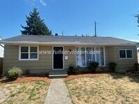 Building Photo - West Seattle Vintage Charm meets Modern! Huge Deck and Fire pit!