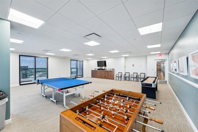 Building Photo - 1 Beach Drive SE Unit 1614