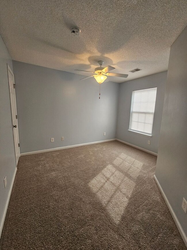 Building Photo - 104 Tuscany Ct