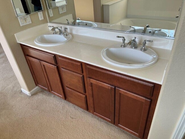 Building Photo - Modern 3 Bedroom 2 Bath 2 Story Vacaville Pets OK *Star Rentals