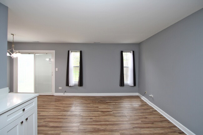 Building Photo - 652 Nantucket Way