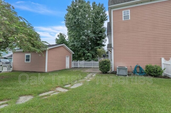 Building Photo - 101 Barberry St